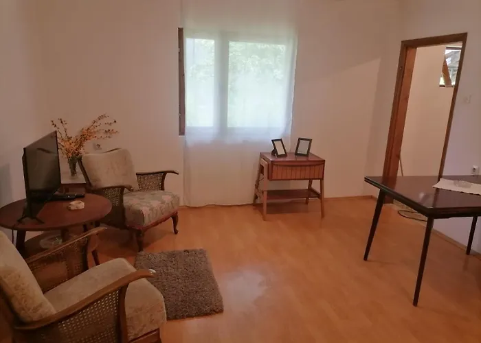 Semesterbostad Bistro *